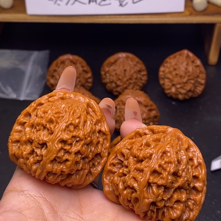 小****桃核吊坠南疆福利