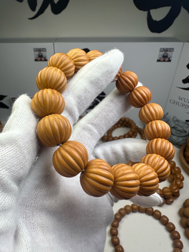 猴头全品雕刻瓜珠龙岩15尺寸左右