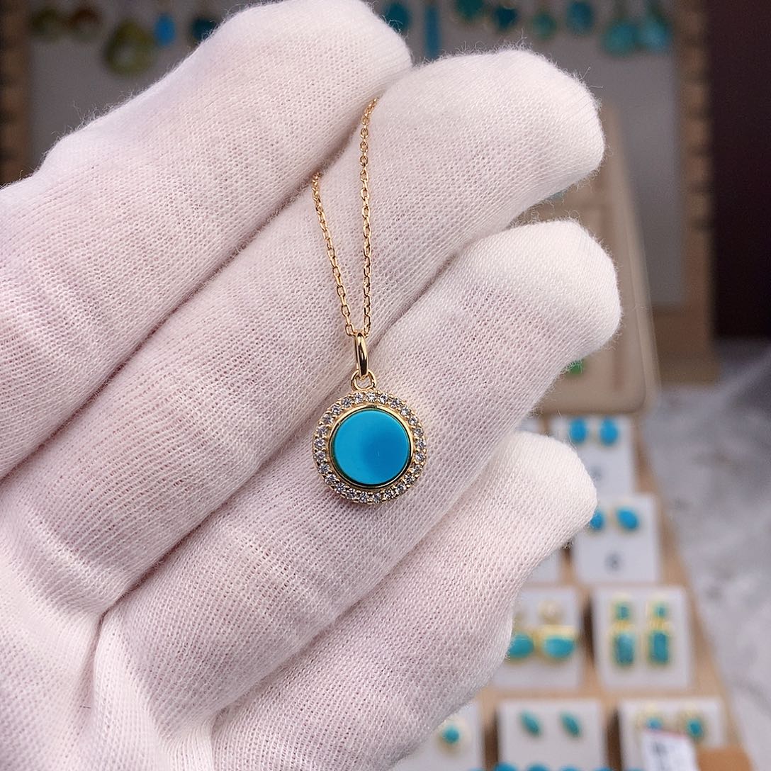 绿松石颈饰未镶嵌