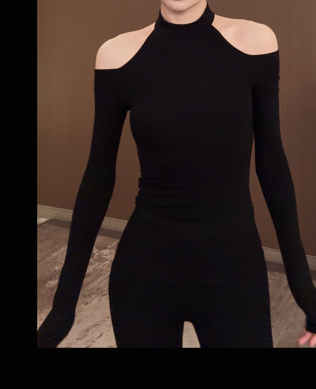 【XIAOHONG好物】氛围挂脖漏肩超高弹巨显瘦两穿上衣