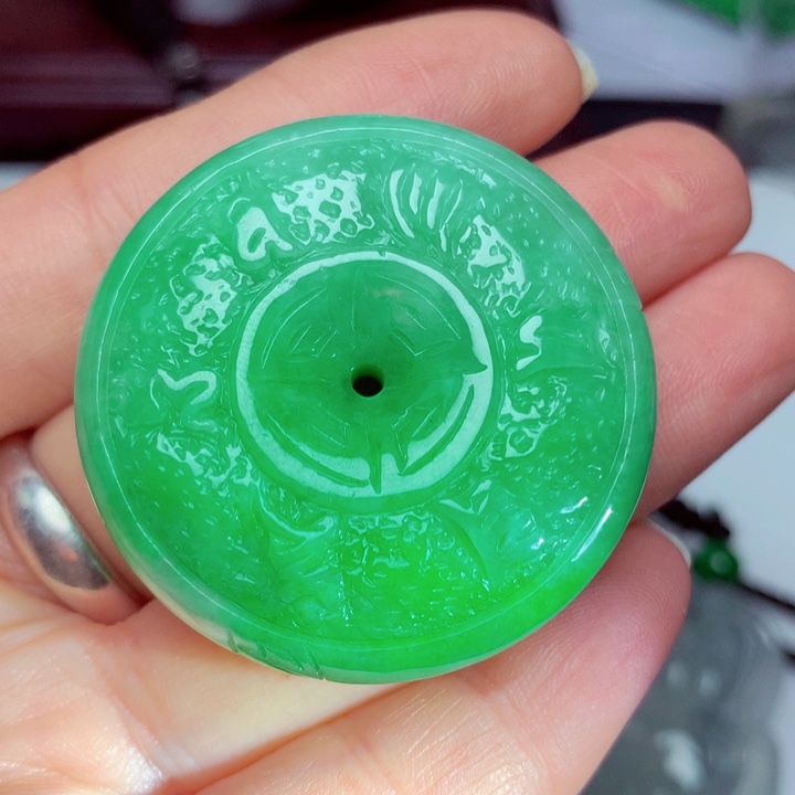 翡翠吊坠(不含链)未镶嵌