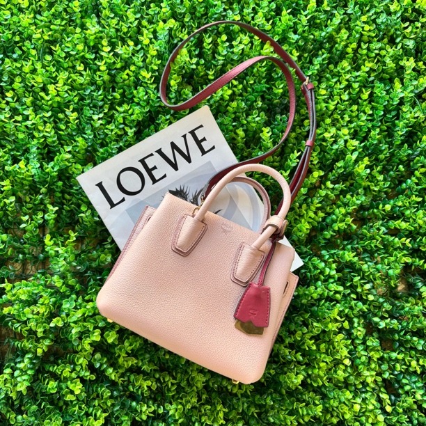 95新 MCM 粉色mini手提包斜挎包95新