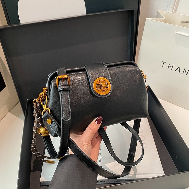 【赠挂件】单肩斜挎包女新款简约1139