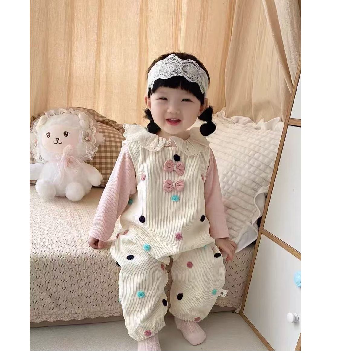 秋款套装毛球小众系列甜美背带裤秋季婴儿衣服洋气上衣裤子两件套