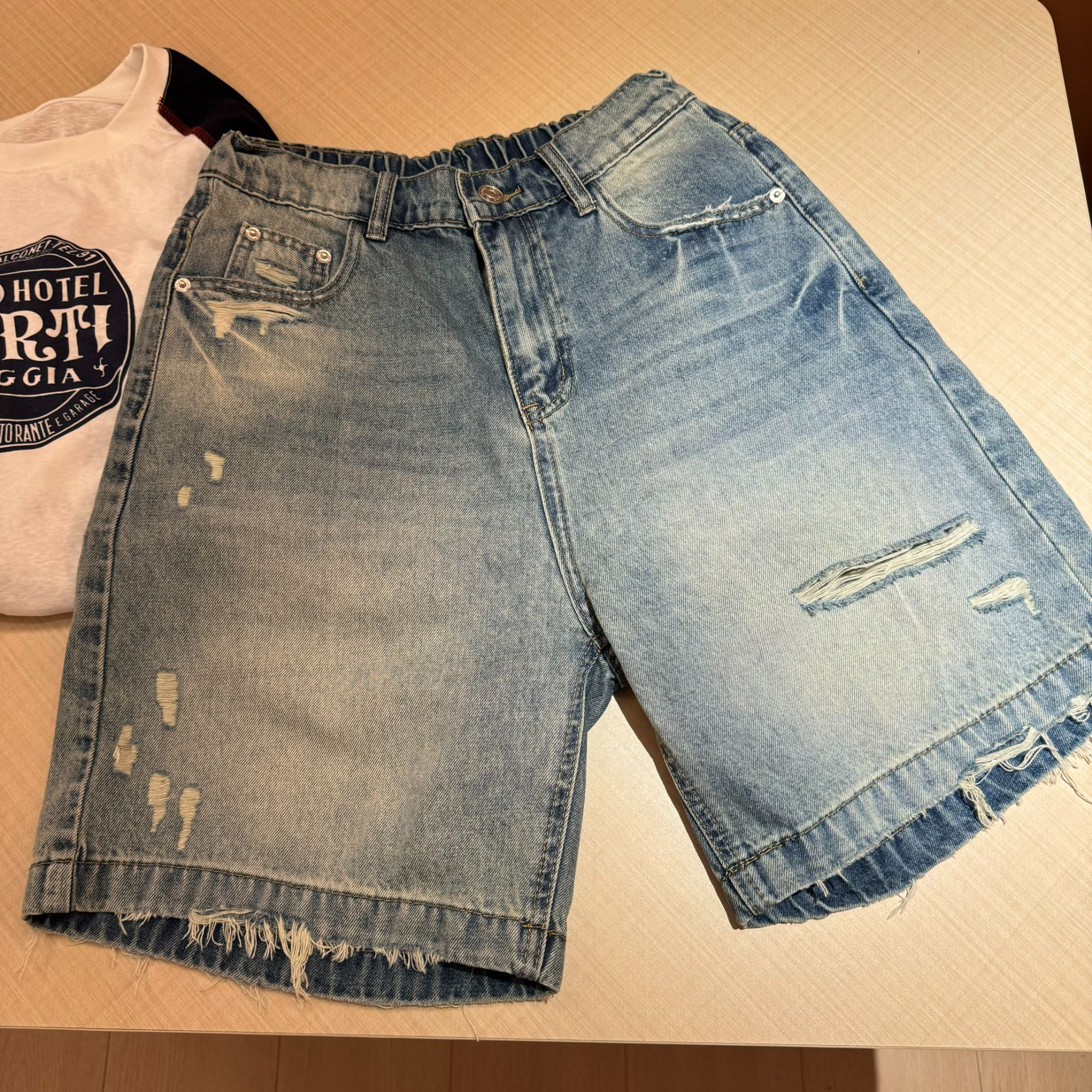 【郁儿严选】2025夏季新款五分破洞松紧腰时尚简约宽松显瘦牛仔短裤