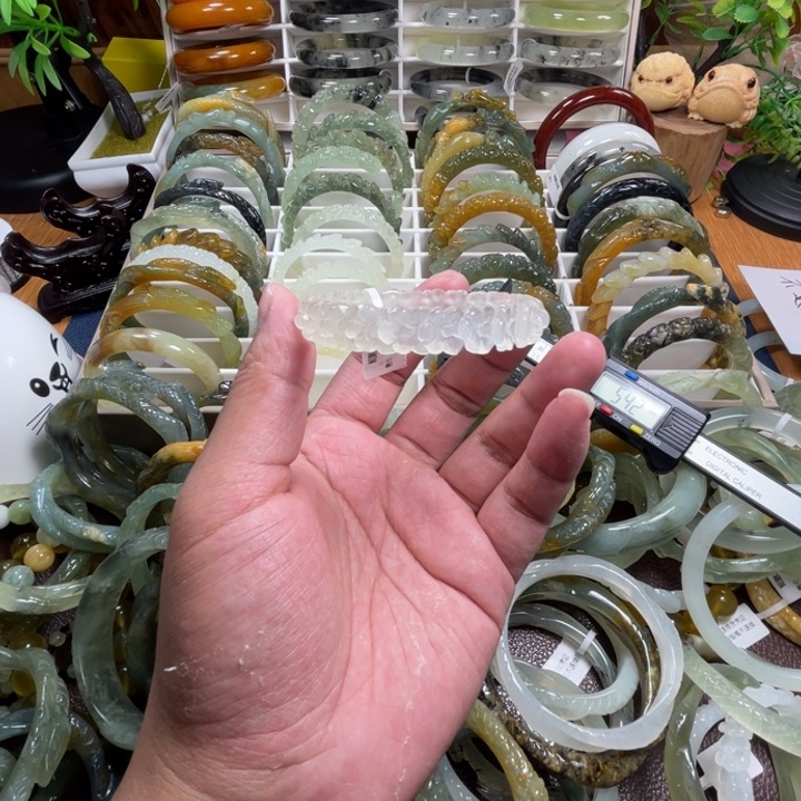 未镶嵌蛇纹石玉手镯n**.