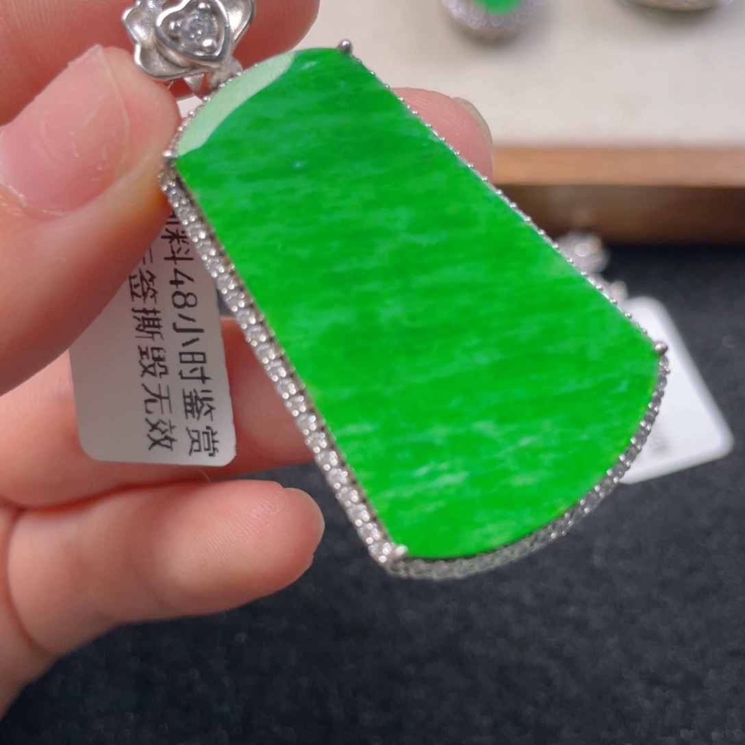 翡翠颈饰银S925镶嵌h b b n n