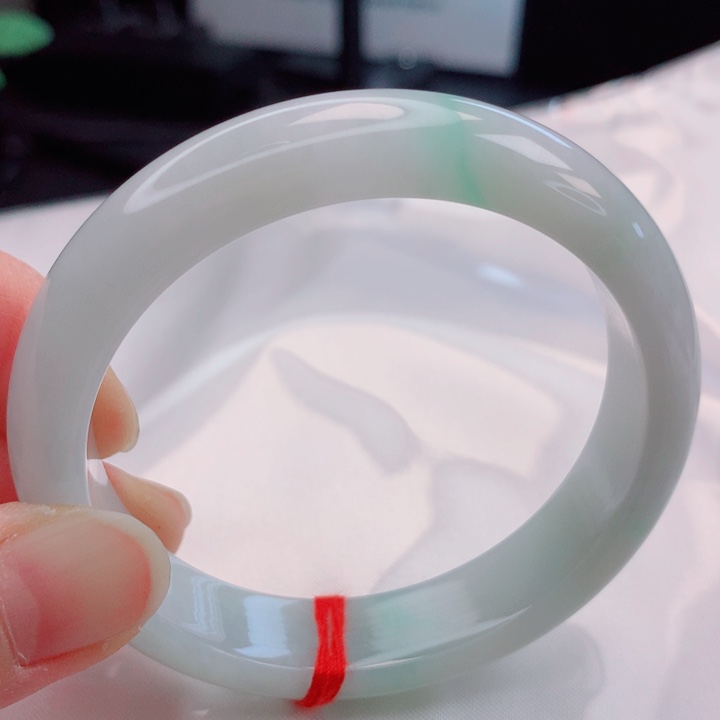 翡翠未镶嵌手镯55。56