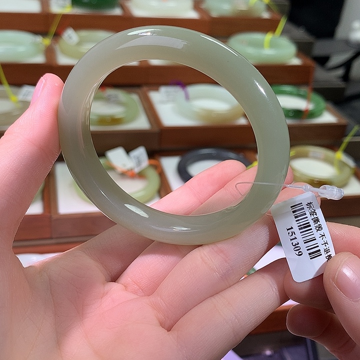 和田玉未镶嵌手镯浅冰晴54+