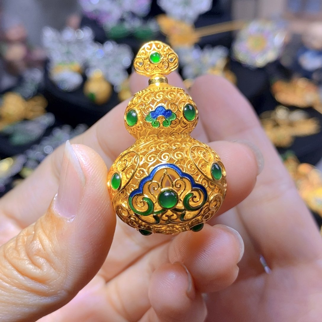 翡翠耳钉银S925镶嵌天然翡翠