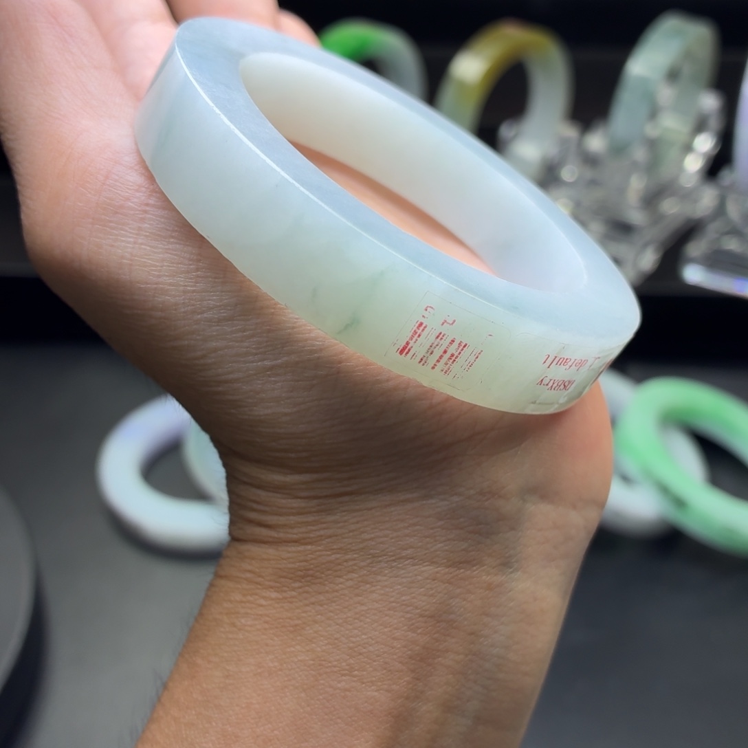 百***语定制翡翠翡翠手镯未镶嵌