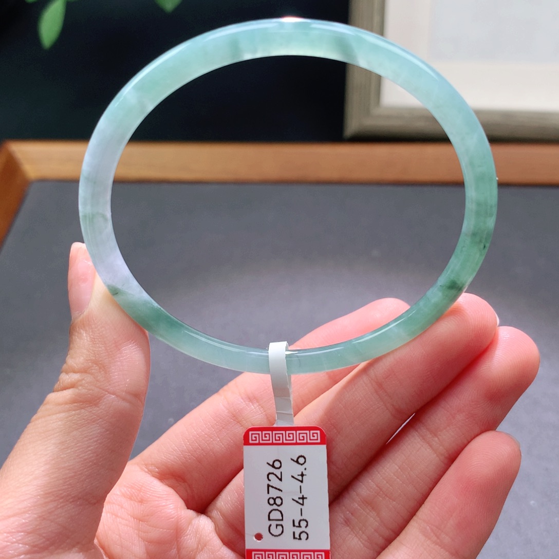 翡翠手镯未镶嵌天然翡翠手镯