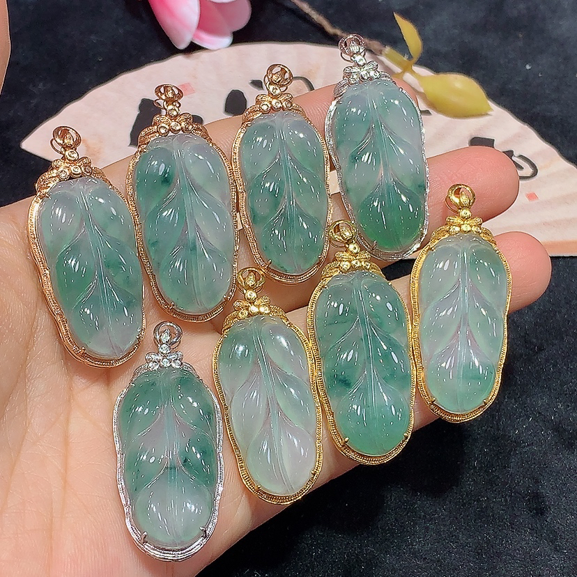 宠粉福利18k金天然A货翡翠树叶吊坠多样性发其一 请下单备注好