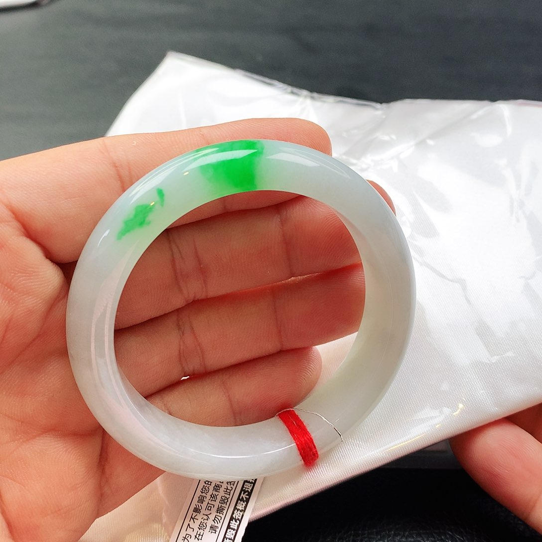 未镶嵌手镯翡翠天然翡翠手镯