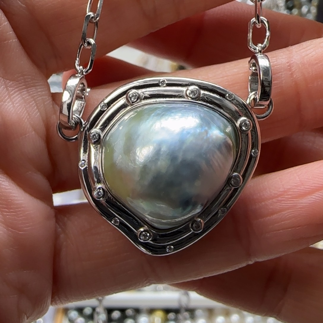 海水珍珠颈饰银S925镶嵌一****?