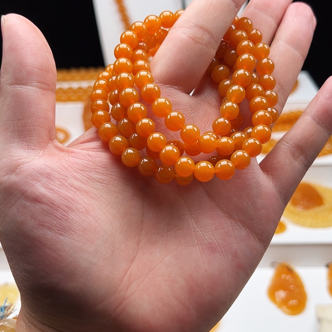 石英质玉（缅黄）未镶嵌项链