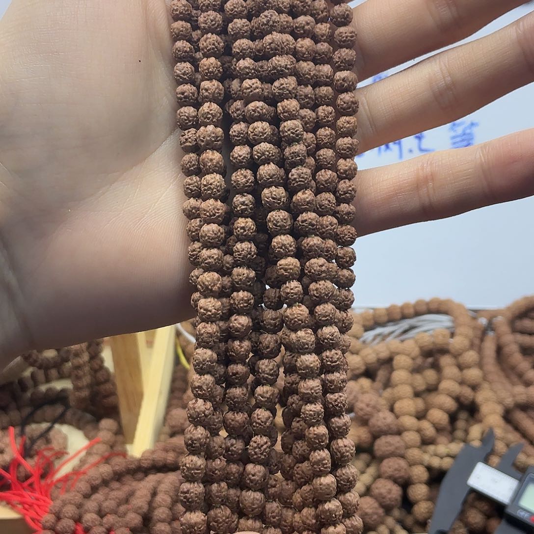 吊坠金刚菩提金花佛手，一条保手持