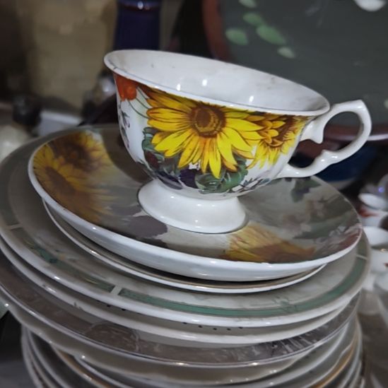 茶盏陶瓷盘子碗啥都有