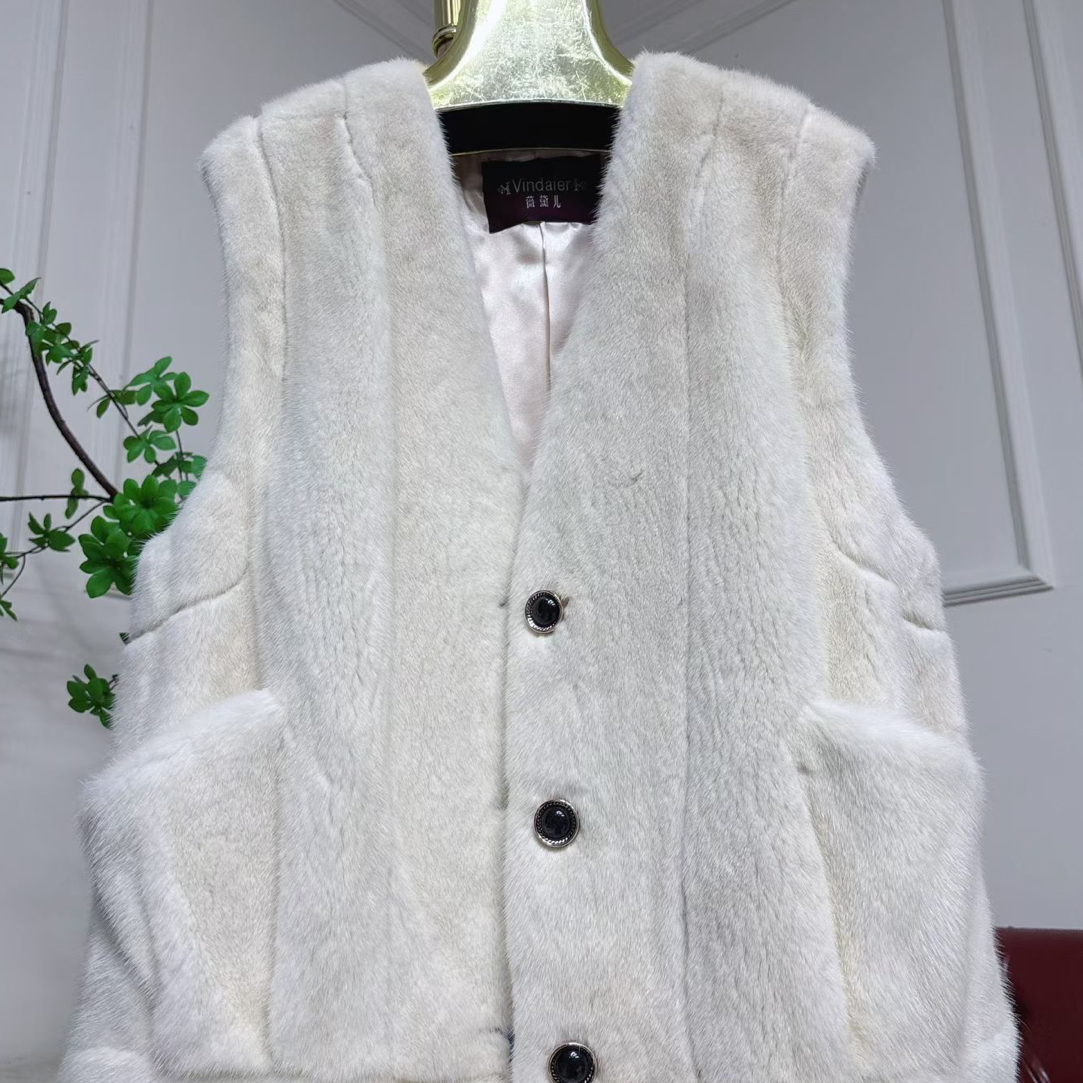 112/65短二毛3xp浅珍珠白原色马甲休闲单品直板干净好穿搭