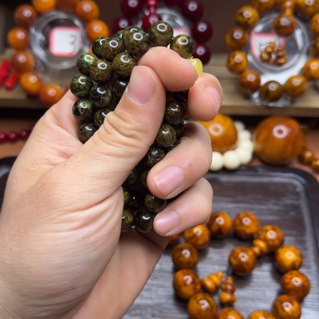 她***i北沉香琥珀木1.0丹青