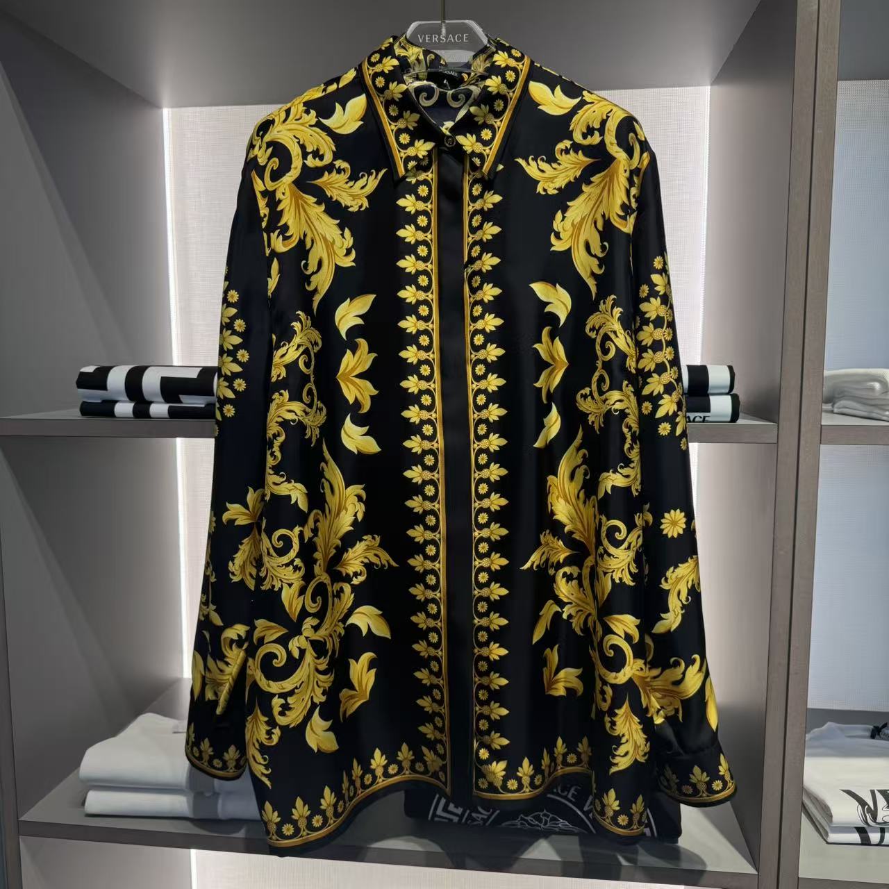 未使用 VERSACE/范思哲 范思哲男士新款黑金美杜莎头像真丝衬衫