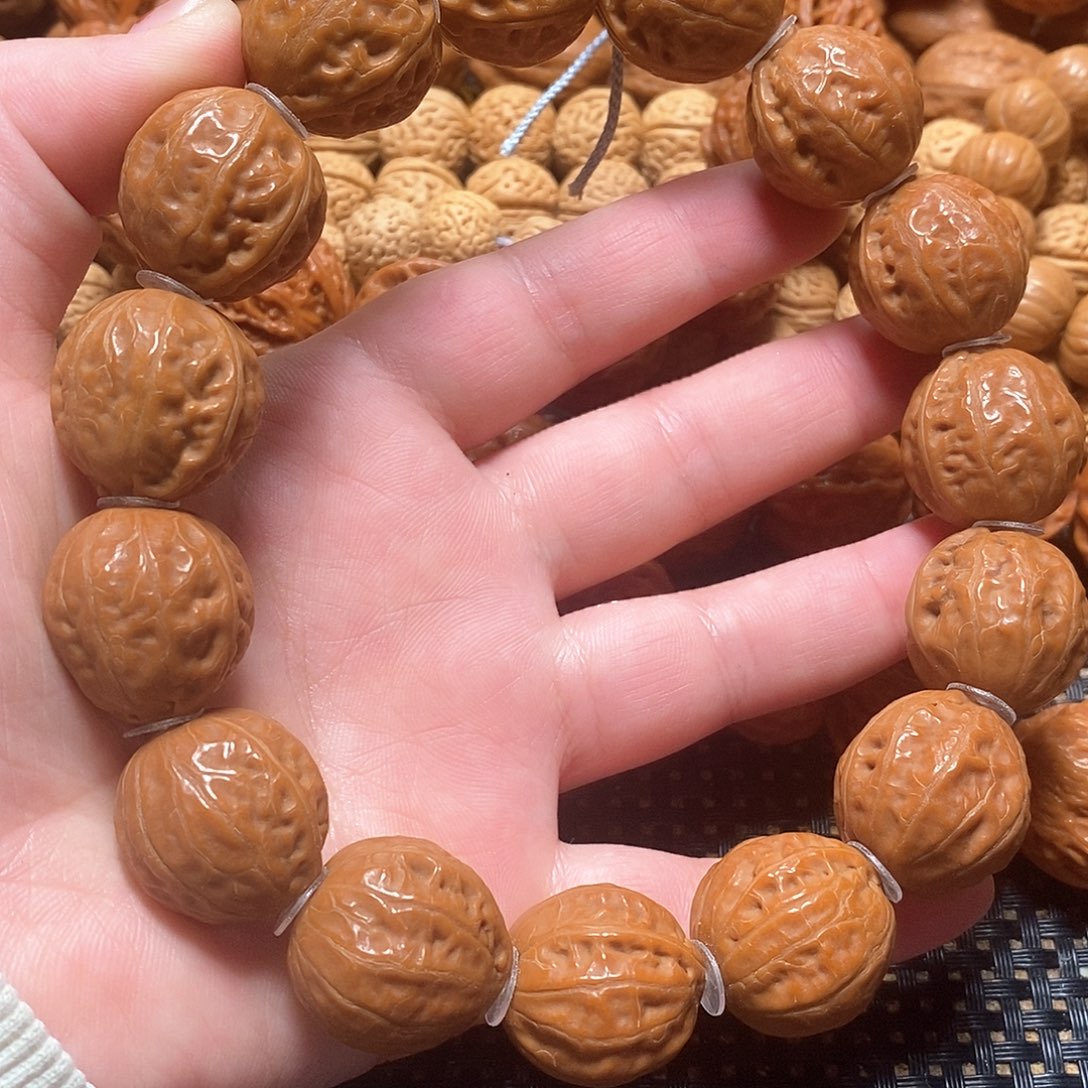 文玩核桃手串红皮光头