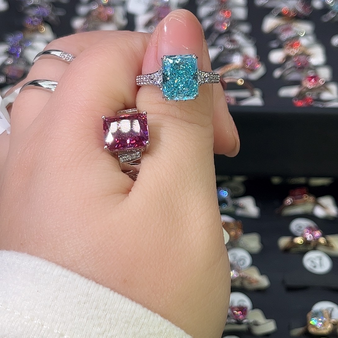 莫桑石非金属SH K白豪镶长方五卡-14（换西柚粉冰花）