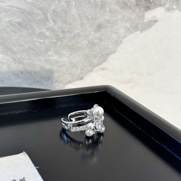 铜合金仿水晶戒指 铜合金合成锆石戒指 小熊zz戒指JZ1877