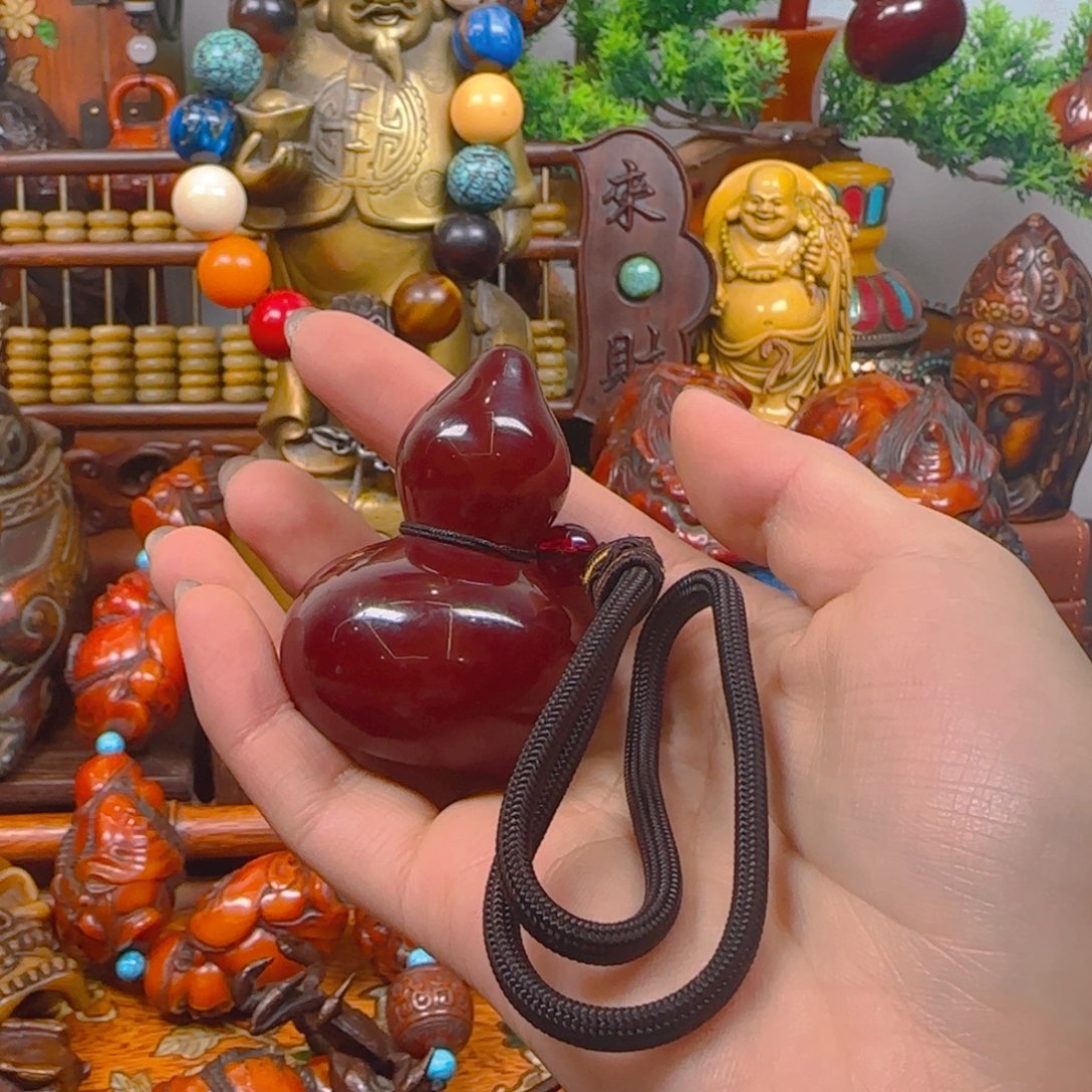 琥珀裸石未镶嵌手把