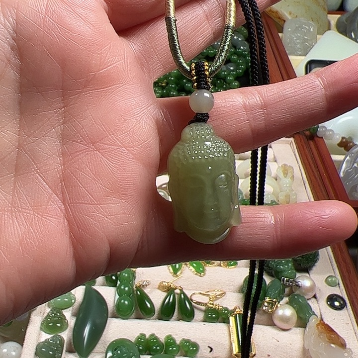 和田玉（糖玉）未镶嵌颈饰