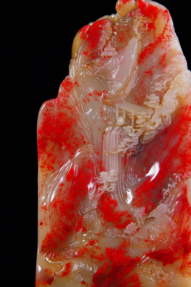 巴林鸡血石印章 题材：知音 尺寸：6-6-11.7 规格：842克