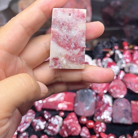 【闪购商品】天然辰砂天然原矿朱砂吊坠