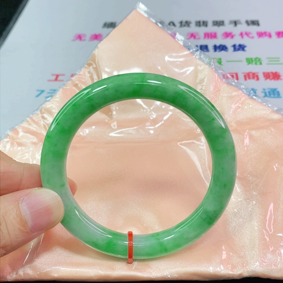 翡翠手镯未镶嵌54-56圈口圆条