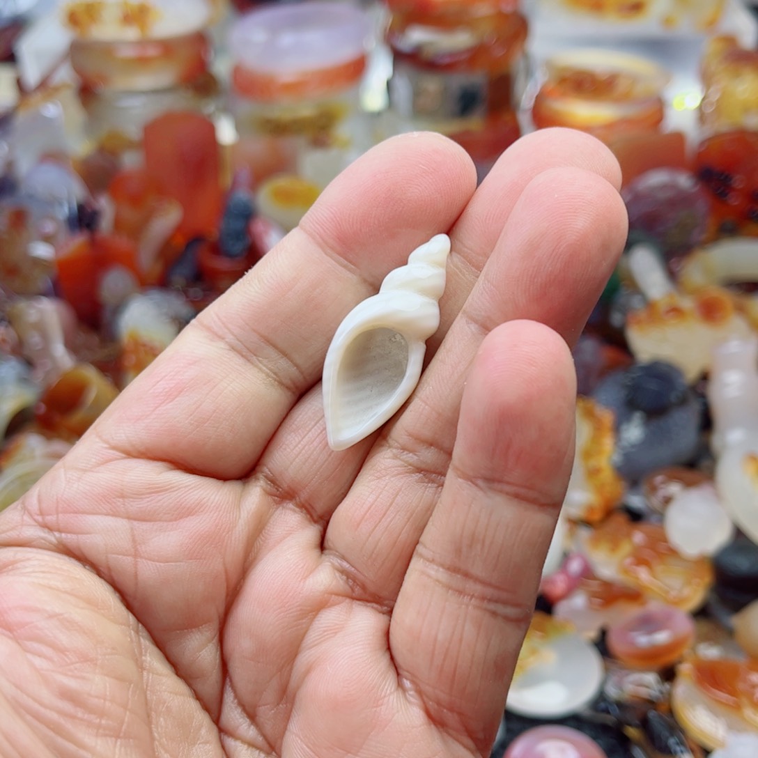 玛瑙/玉髓颈饰未镶嵌