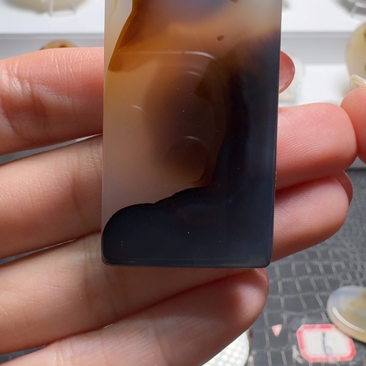 玛瑙/玉髓未镶嵌珠宝奇石