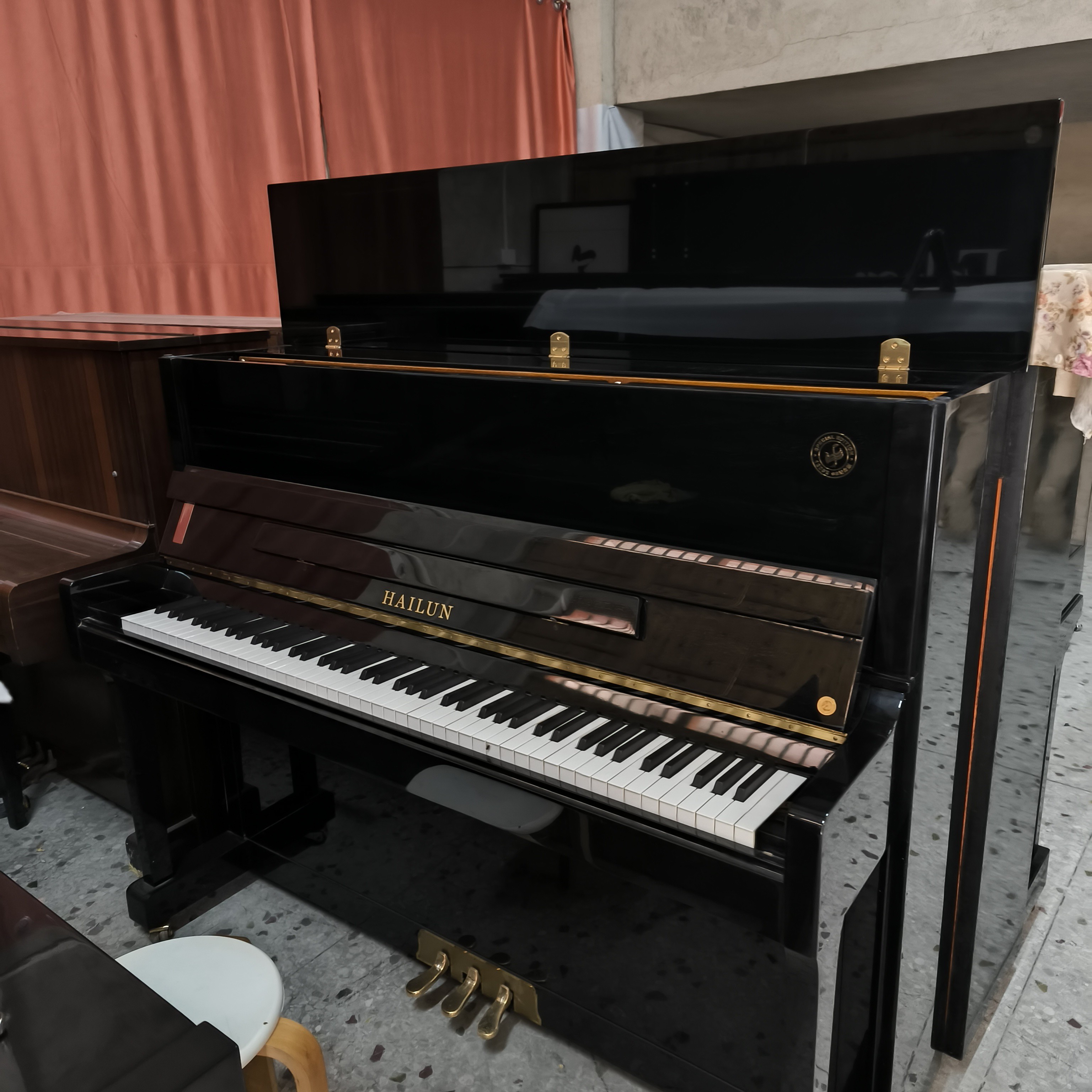 海伦120se立式钢琴家庭用琴施坦威钢琴