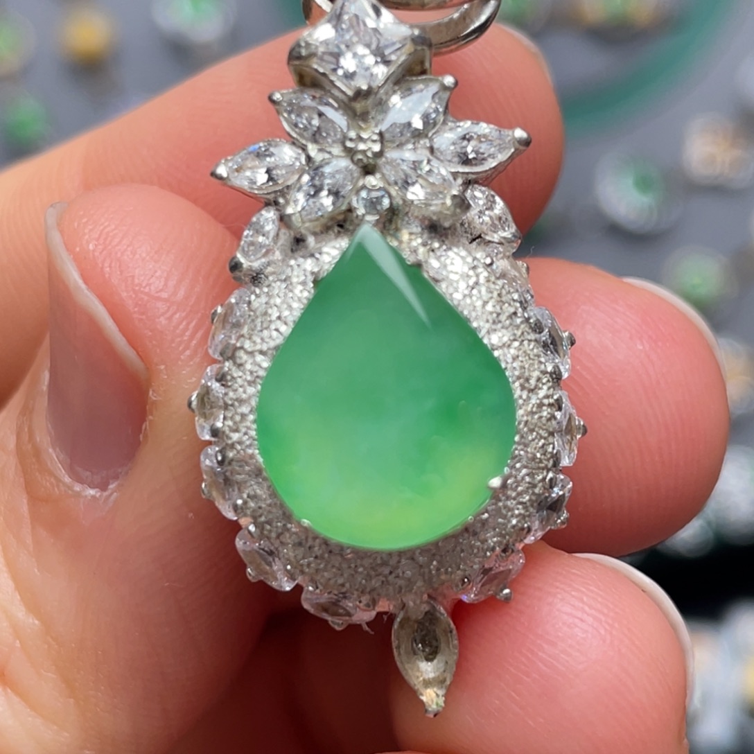 翡翠未镶嵌颈饰纯天然缅甸翡翠A货