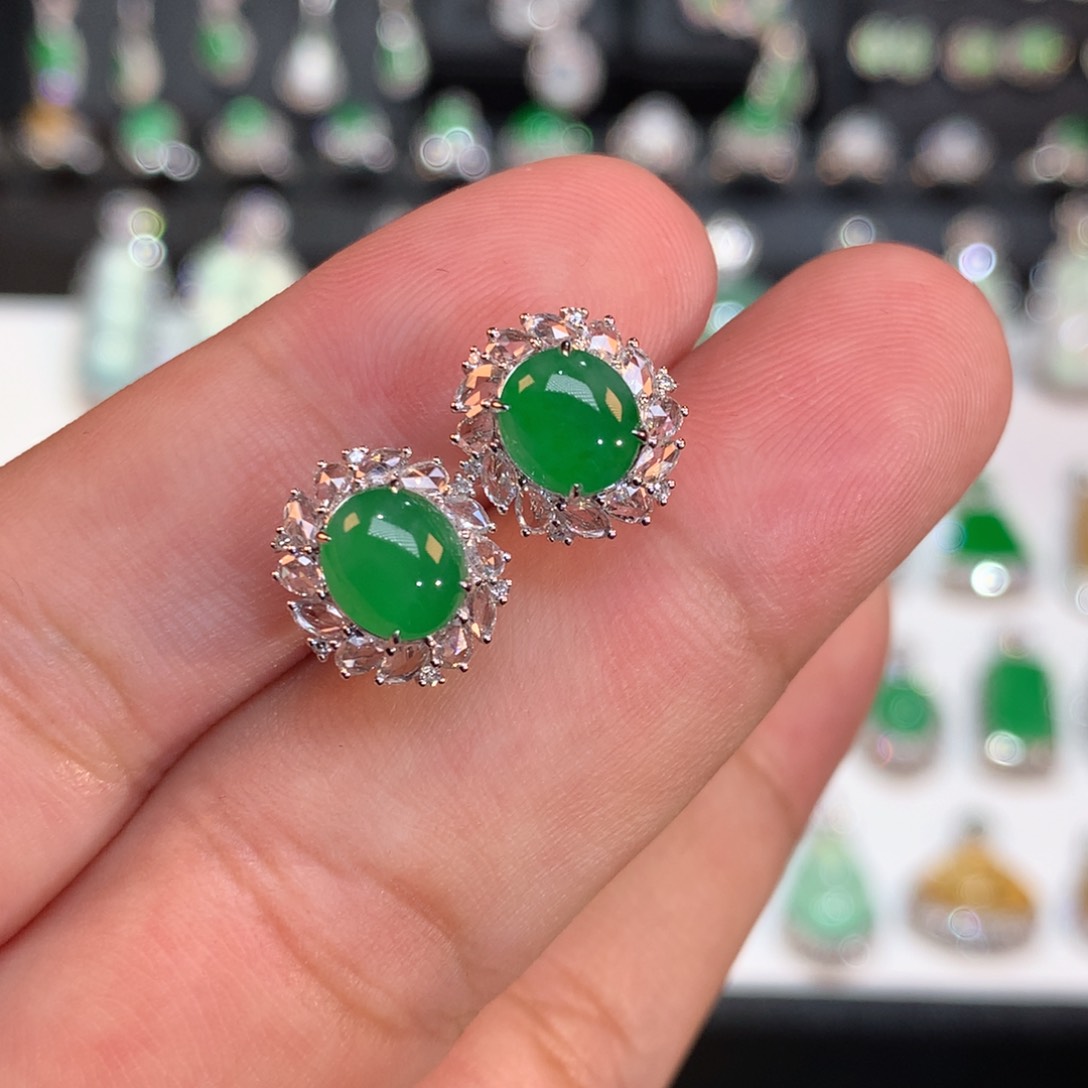 翡翠耳饰18K金镶嵌耳钉