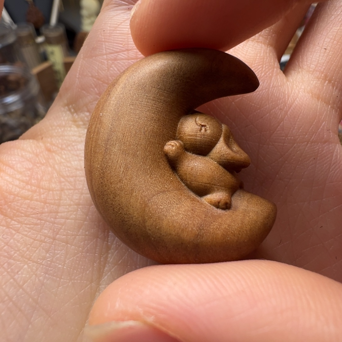 檀香木月亮兔老山檀