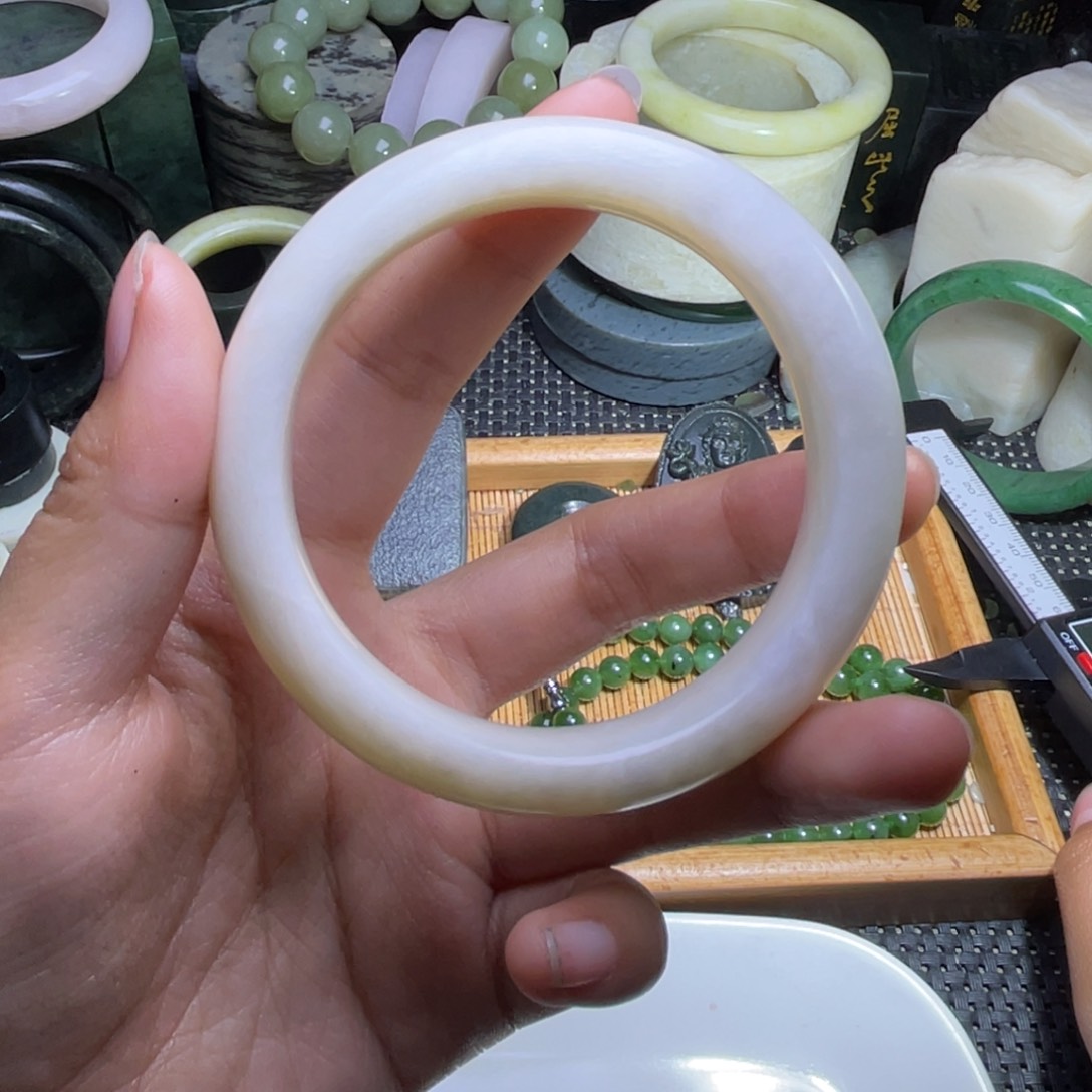 未镶嵌和田玉珠宝半成品