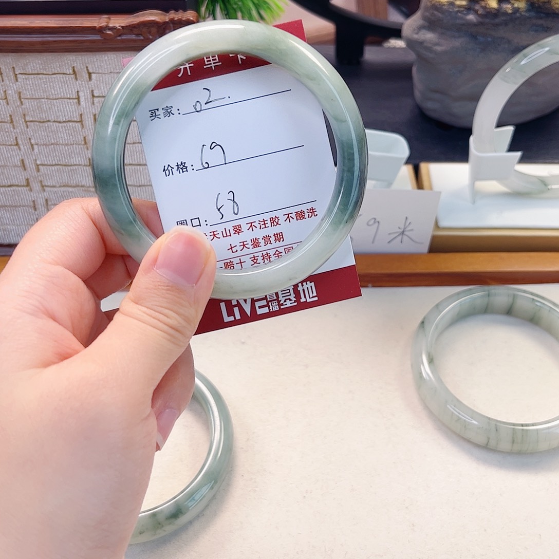 石英质玉未镶嵌手镯02