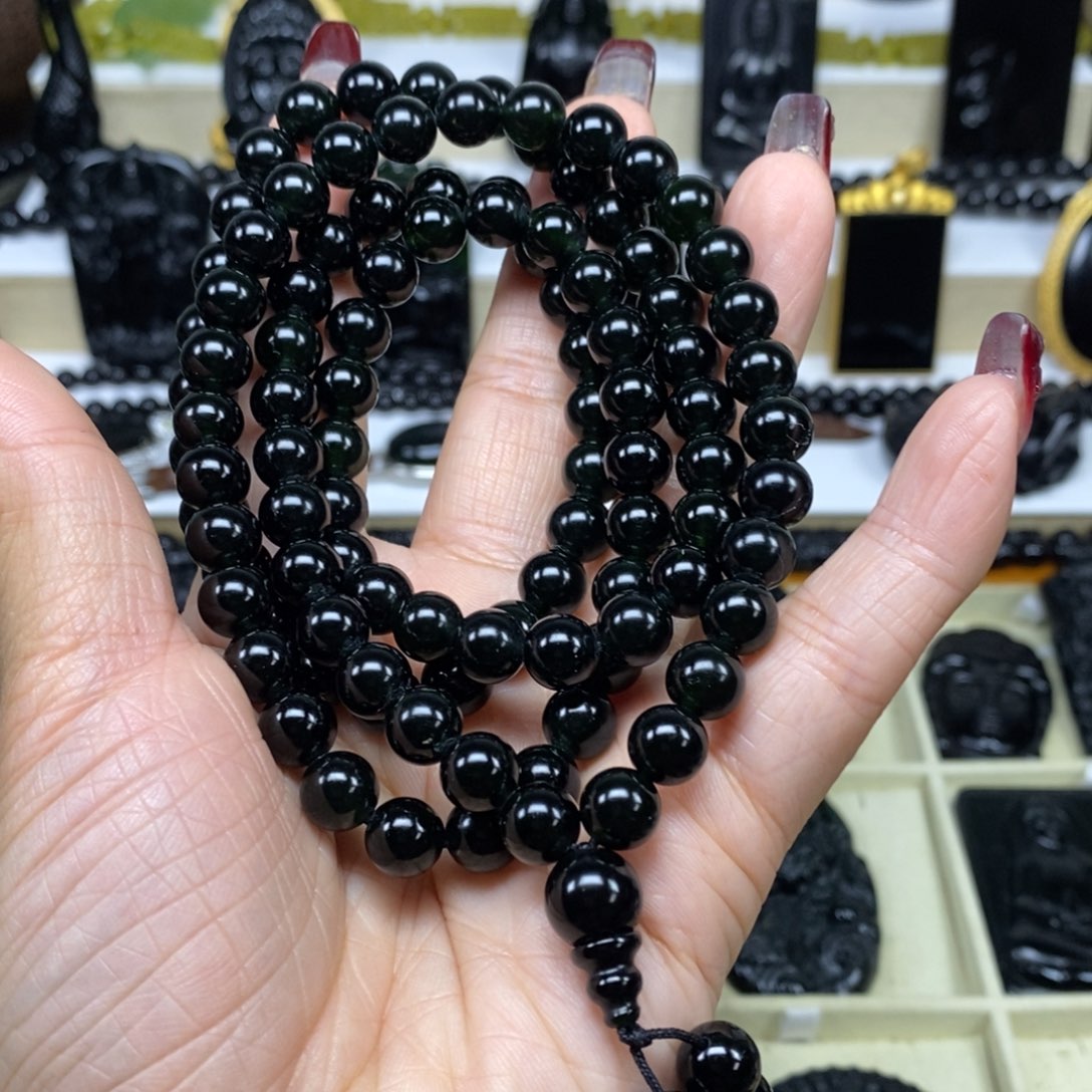 蛇纹石玉吊坠未镶嵌共**阳