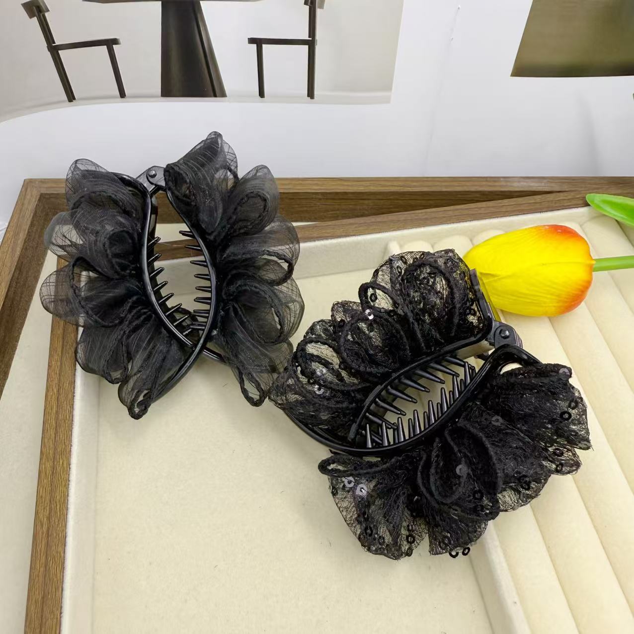 诗泊雅 新款褶皱气质百搭网纱款简约优雅丸子抓夹