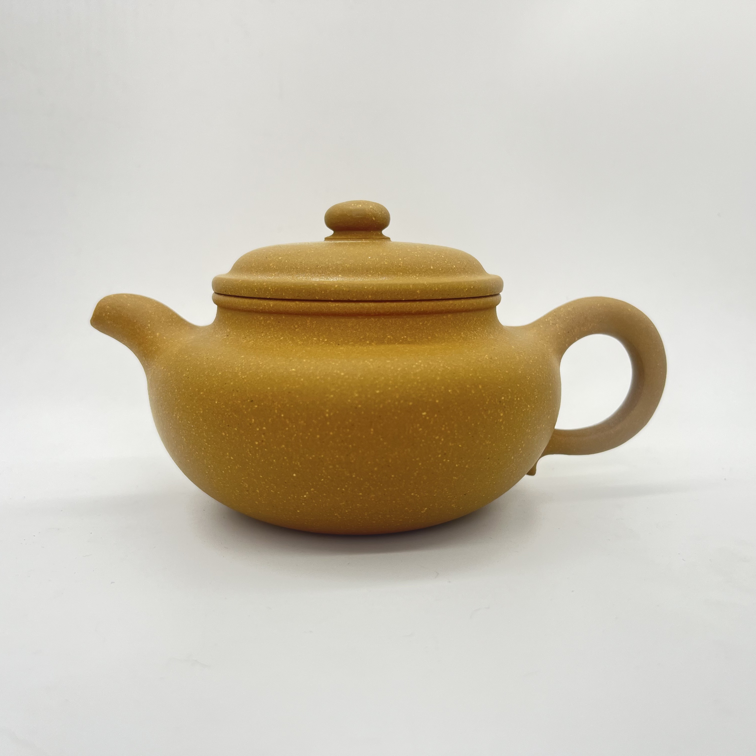 宜兴紫砂黄段仿古250cc纯手工精美仿古壶