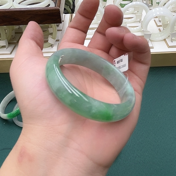 翡翠手镯未镶嵌97号