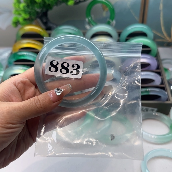 玉a****香时尚飘花手镯883