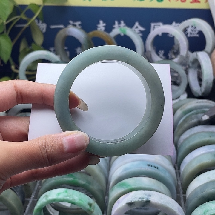 炜***煌定制翡翠未镶嵌翡翠手镯