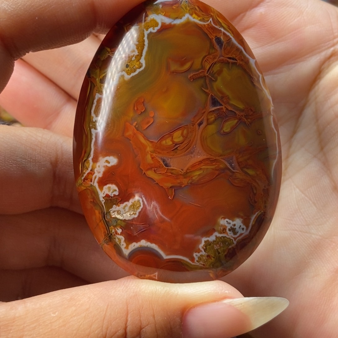 玛瑙/玉髓颈饰未镶嵌战国红