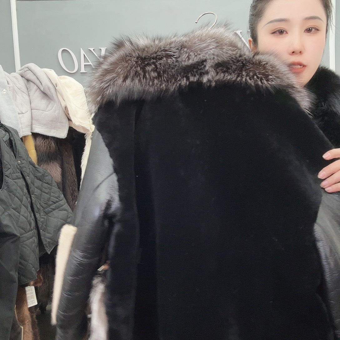 姚小妖家高端皮草