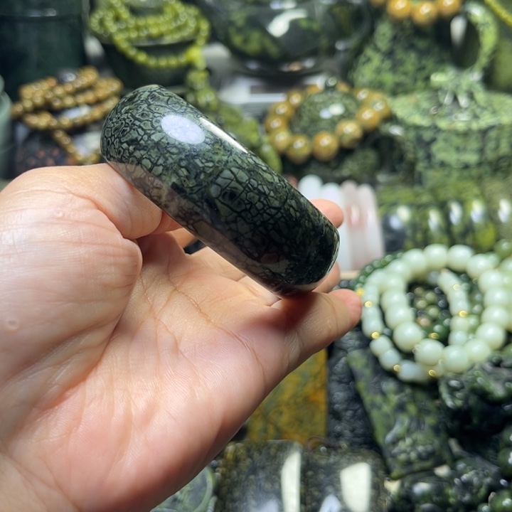 能***吗蛇纹石玉未镶嵌珠宝半成品藏玉药王石福利款手镯